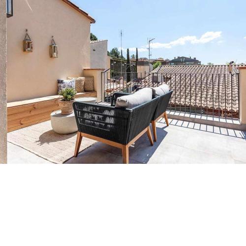 Velo Vern 3 Luxury penthouse w views of city wall