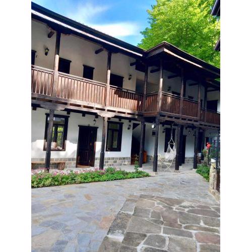 Verta House