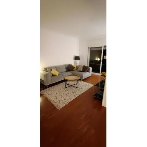 Very quiet & bright 150 m2 modern luxury apartment with home office