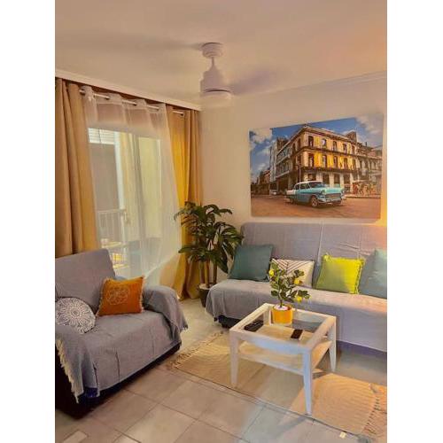VeryCozy 1 bedroom flat just 1 min away from beach