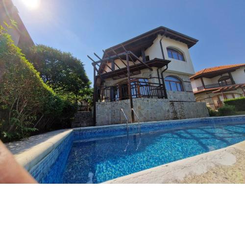 Victoria Villa, 13 Merlot street, The Vineyards resort, Aheloy, Pomorie.