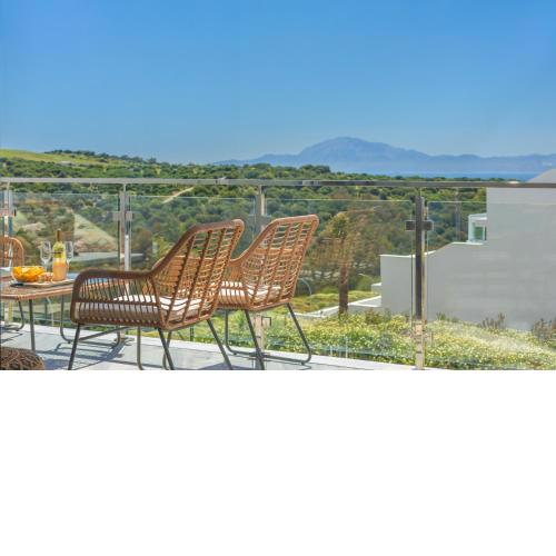 Views, Terrace & Pool - Fibre WIFI - SimplyTarifa