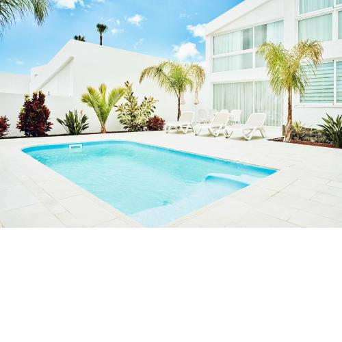 VILA CARLA - 3BDR + 3BATH in Amarilla Golf
