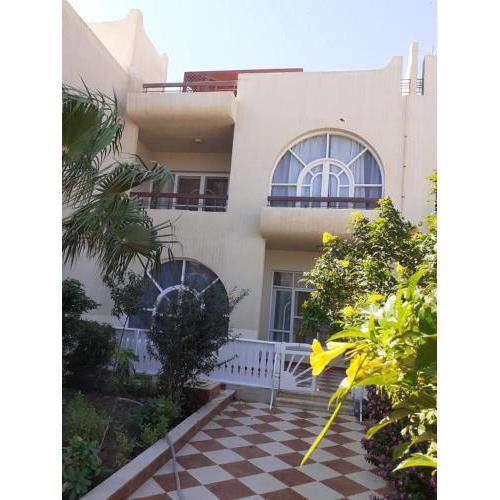 Villa 2 apartment 4 village veiw infront of Palma de Meritee