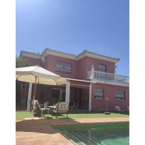 Villa 28 de julio Casa Rural con piscina en Granada