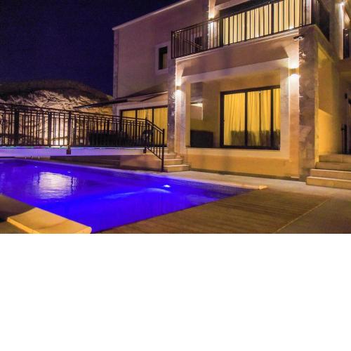 Villa 3 habitaciones con piscina climatizada