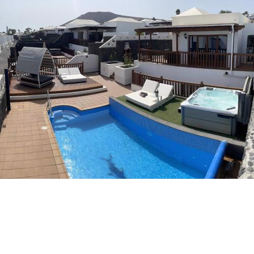 Villa 64, Vista Lobos, private heated pool x jacuzzi, Playa Blanca