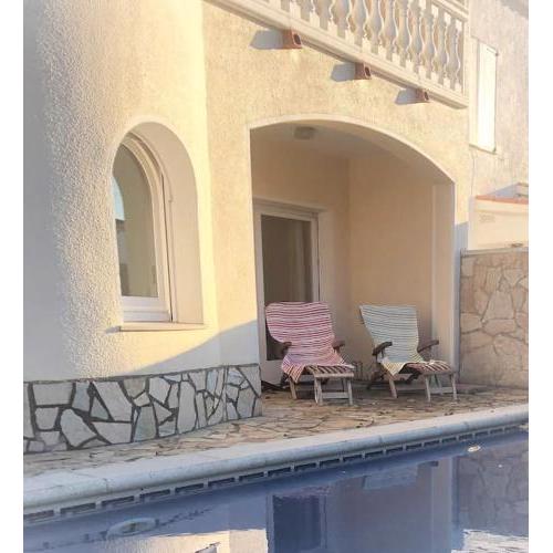 VILLA 8 - 10 Personnes avec Piscine