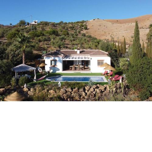 Villa à la campagne avec vues, piscine, jaccuzi, sauna