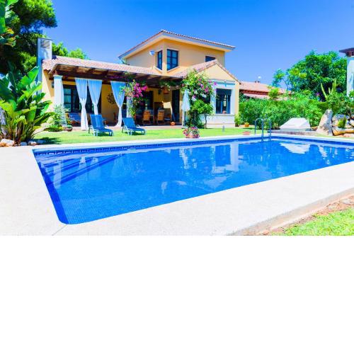 Villa Abaesko by Rock Rentals