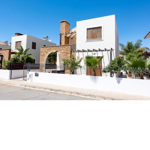 Villa Alexandra by Ezoria Villas
