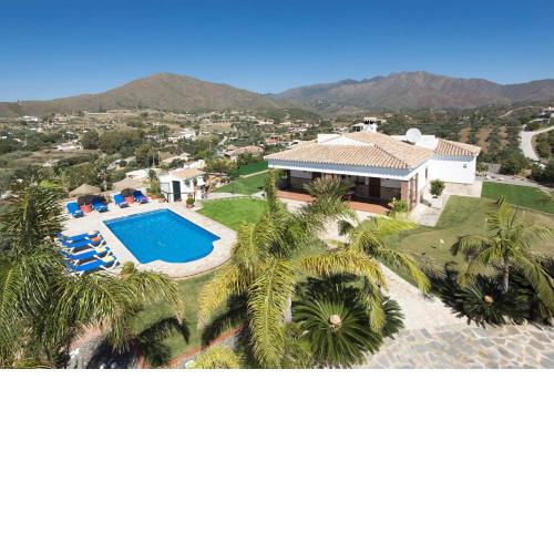 Villa Algazara by Villa Plus