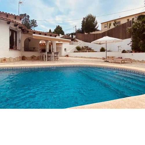 Villa Alhambra - Dale a tu familia las vacaciones y el descanso que se merecen