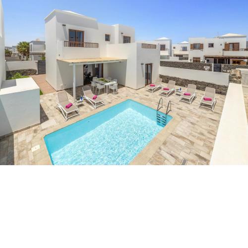Villa Alicia by Villa Plus