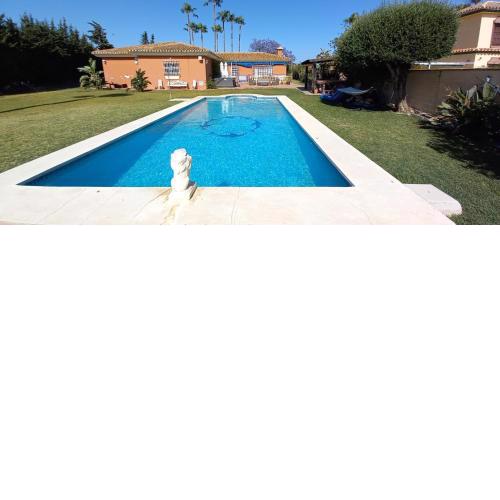 Villa Alicia y Los Quecos Sol y Golf