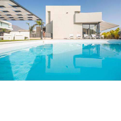 Villa Alisios Golf Luxury Tenerifesummervillas Heated pool