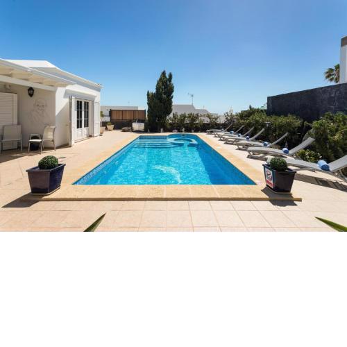 VILLA ALKI by Buenavilla