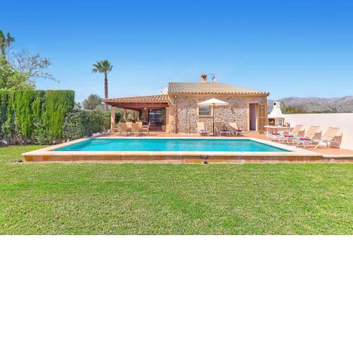Villa Almadravet by Villa Plus