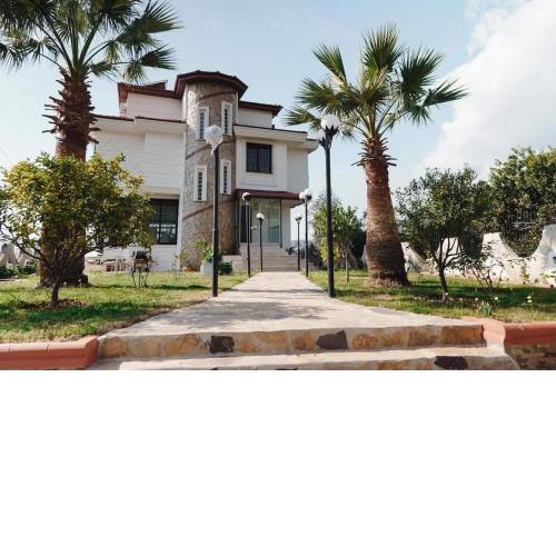 Villa Alyıldız Alanya'da Şık Villa