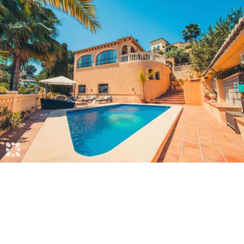 Villa Amelia by Abahana Villas