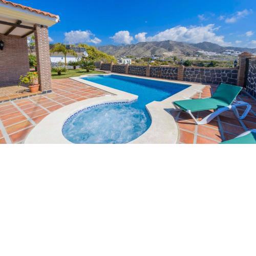 Villa Angelyn Nerja by Ruralidays