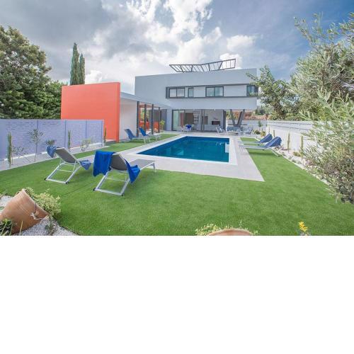 Villa Apomono - New Luxury 3 Bedroom Protaras Villa with Pool - Close to the Beach