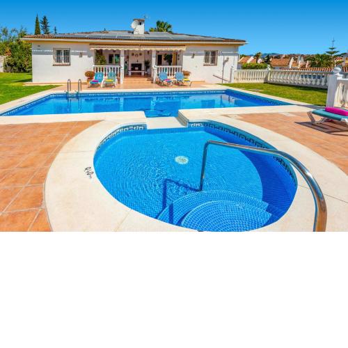 Villa Aran by Villa Plus