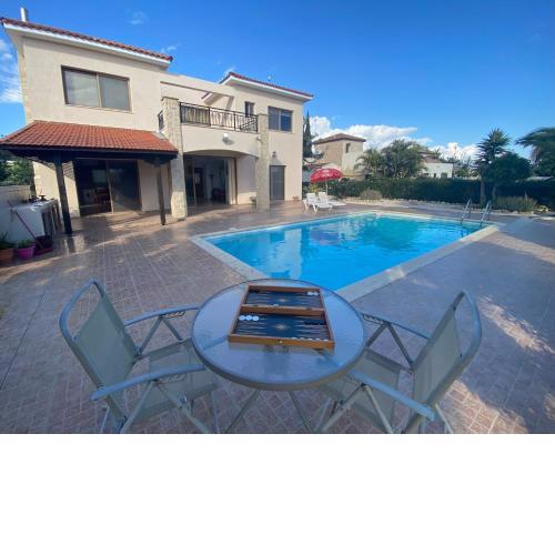 Villa Ariadni