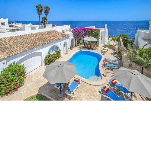 Villa Ariet by Villa Plus