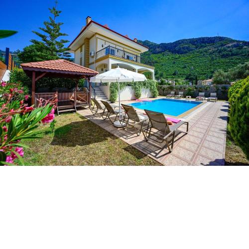 Villa Arokarya