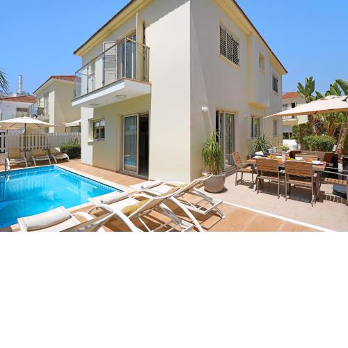 Villa Artemis - 30m from Pernera Beach