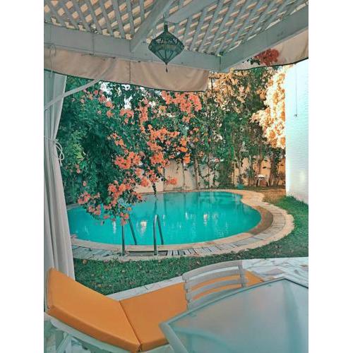 Villa avec piscine privée