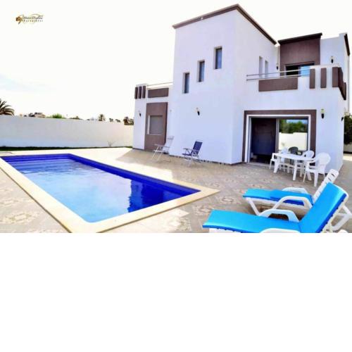 villa avec piscine sans vis a vis