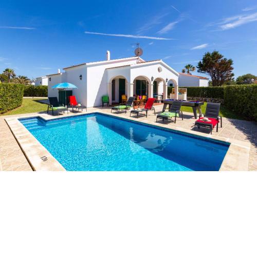 Villa Avellano by Villa Plus