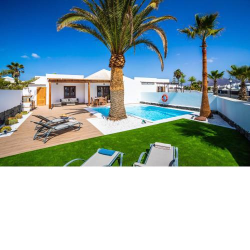 Villa Axular with Heated Private Pool