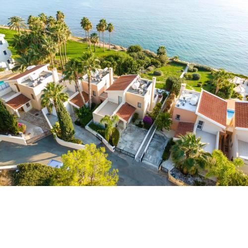 Villa Azura Sunrise by Ezoria Villas