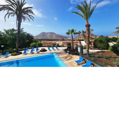 Villa Azure Horizon and Breeze - Panoramic Ocean View and Heated Pool
