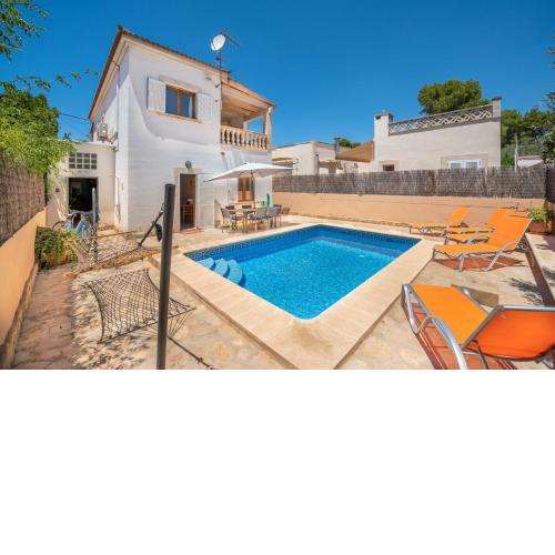 Villa Balena with heated pool