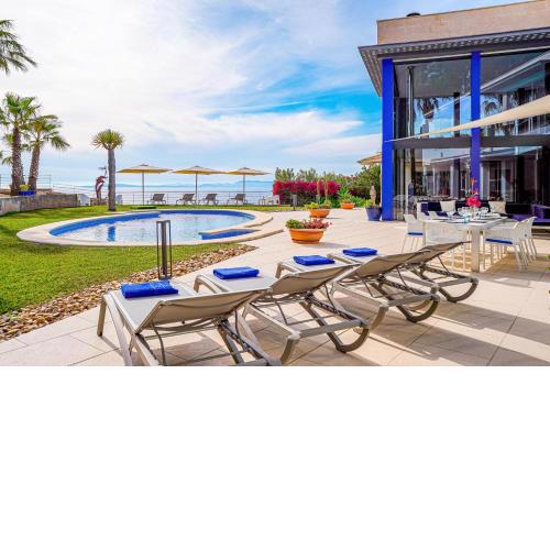Villa Bay Blue by PriorityVillas