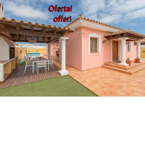 Villa Bella Lucia 1. Piscina Climatizada, WiFi, BBQ.