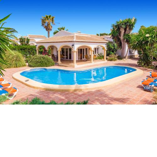 Villa Bentley by Villa Plus