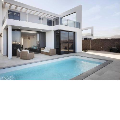 Villa Berniente - Modern 3 Bedroom Villa - Great Sea Views - Perfect for Families