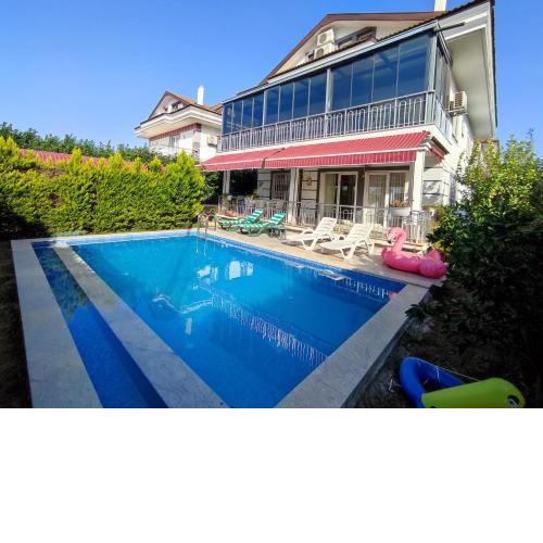 Villa Big Özel