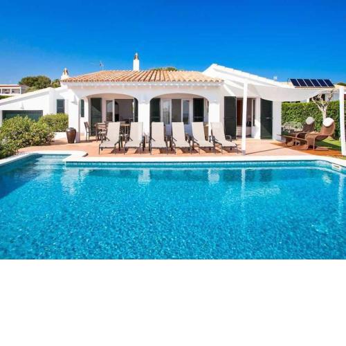 VILLA BINI ORAN Gran piscina vistas al mar
