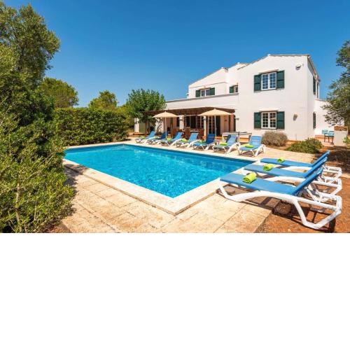Villa Biniparrell by Villa Plus