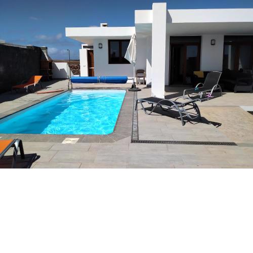 VILLA BLANCA