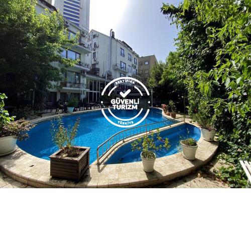 Villa Blanche Hotel SPA & Garden Pool