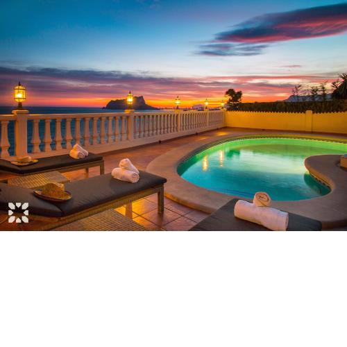 Villa Blue Sea by Abahana Villas