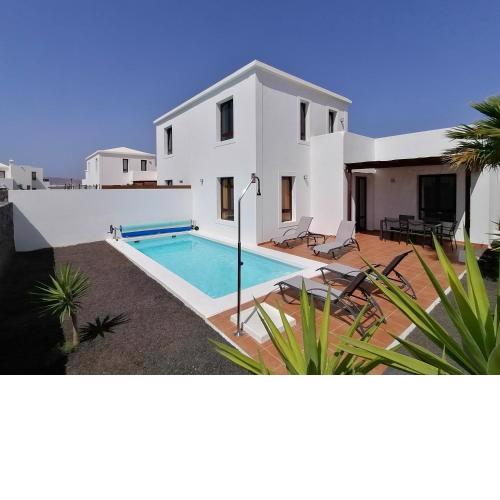 Villa Bolboreta with private pool