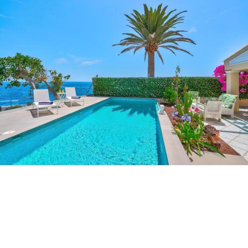 Villa Bouganvilla direkt am Meer mit Pool